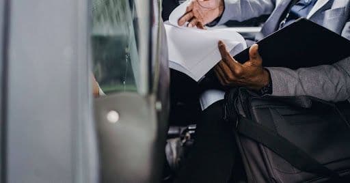 Dienstfahrzeuge in der Immobilienwirtschaft: Kontrollen, Prüfungen und klare Zuständigkeiten