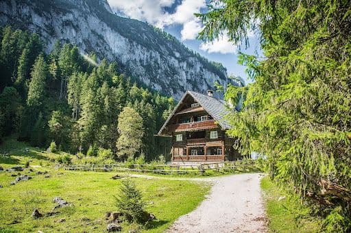 Alpine Wohnimmobilien: Warum Standortqualität mehr als Panorama bedeutet