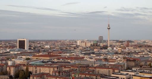 Entsorgung bei Mieterwechsel und Sanierung: Was Hausverwalter und Vermieter in Berlin beachten sollten